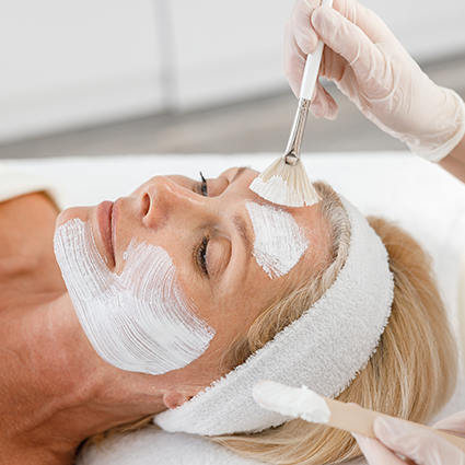 Mulher Spa Facial Anti-idade em RJ
