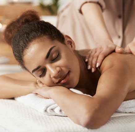 4 massagens para relaxar durante o inverno