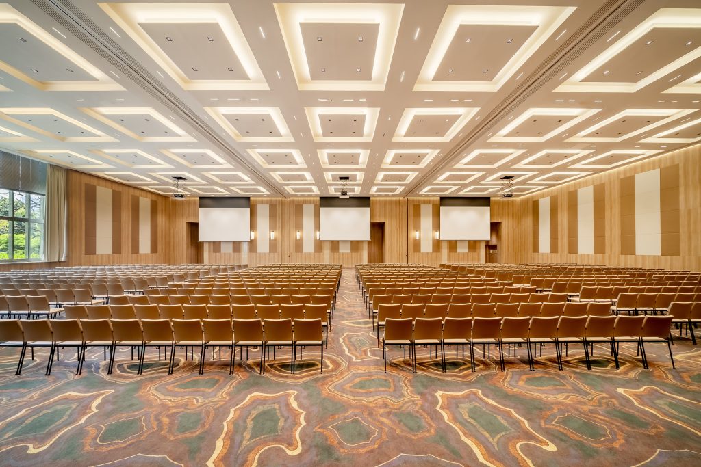 Grand-Ballroom