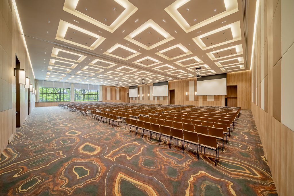 Grand-Ballroom