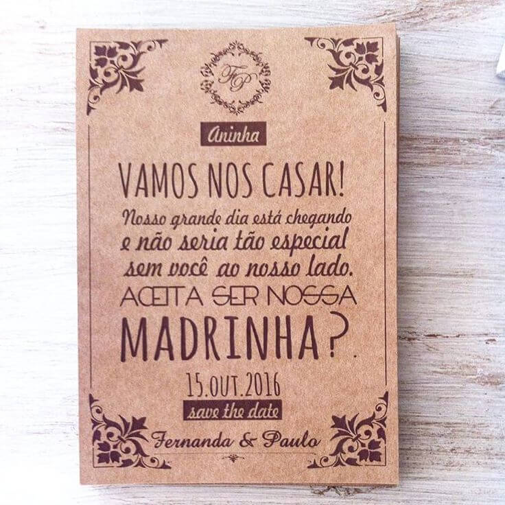 Imagem de um convite de padrinho de casamento com a mensagem Vamos nos casar! Nosso grande dia está chegando e não seria tão especial sem você ao nosso lado aceita ser nossa madrinha?