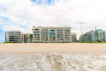 Visão do Hyatt da areia da praia