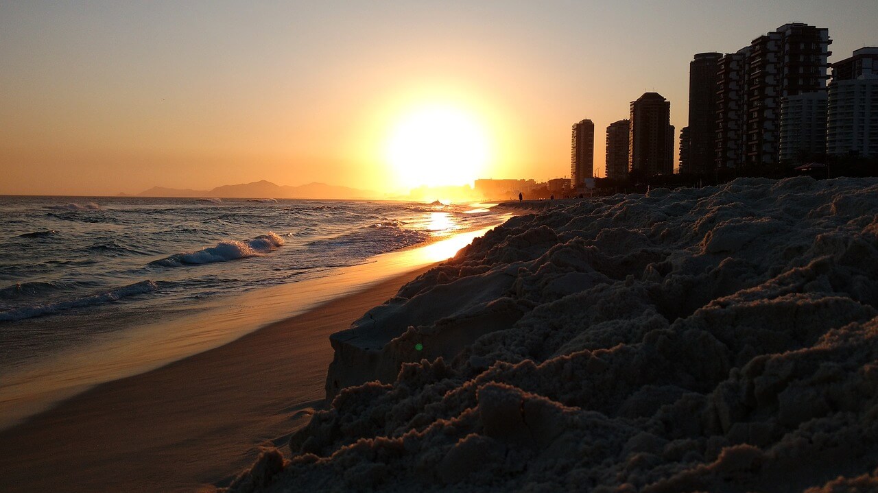 Por do sol na Praia da Barra da Tijuca