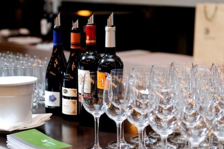 vinhos e taça do Wine Club do Hyatt